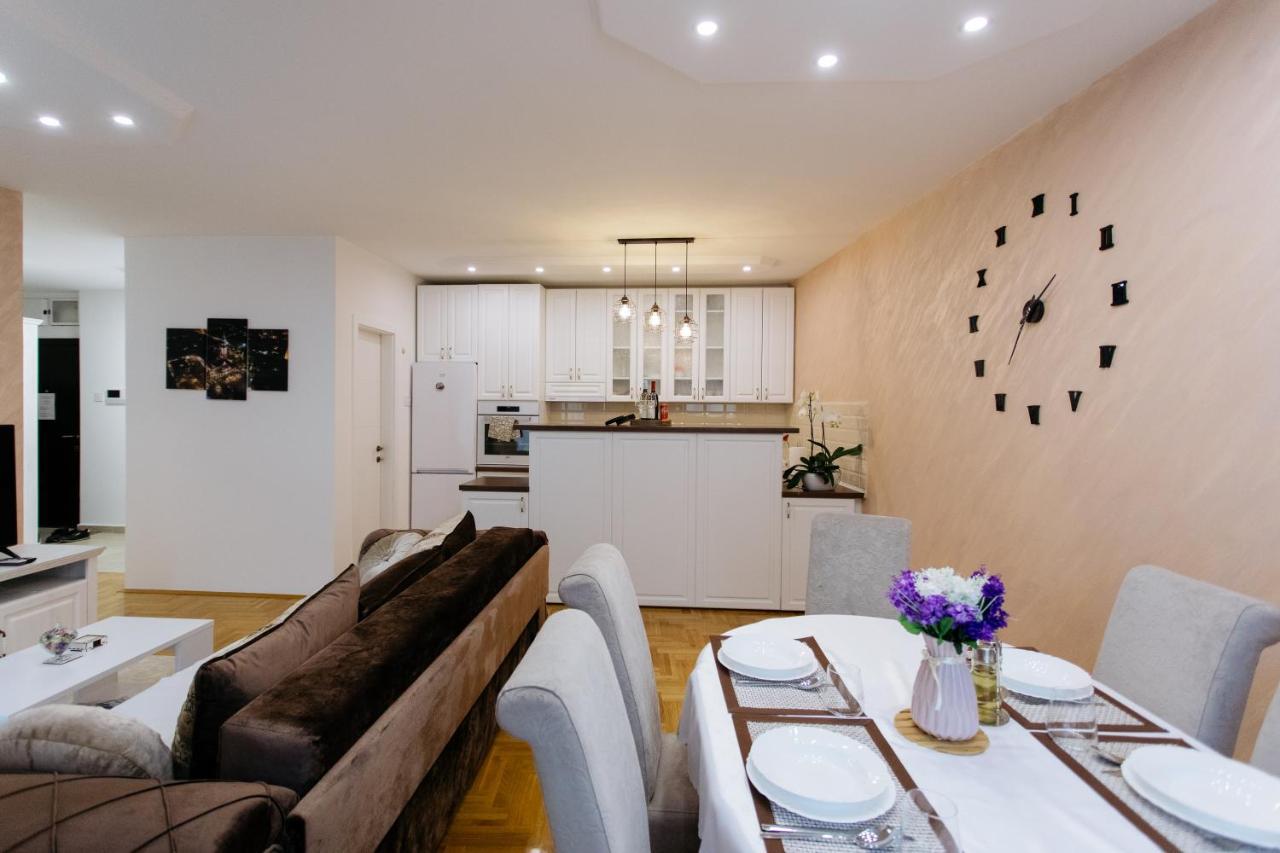 Apartman Kristina 4* Суботица Экстерьер фото
